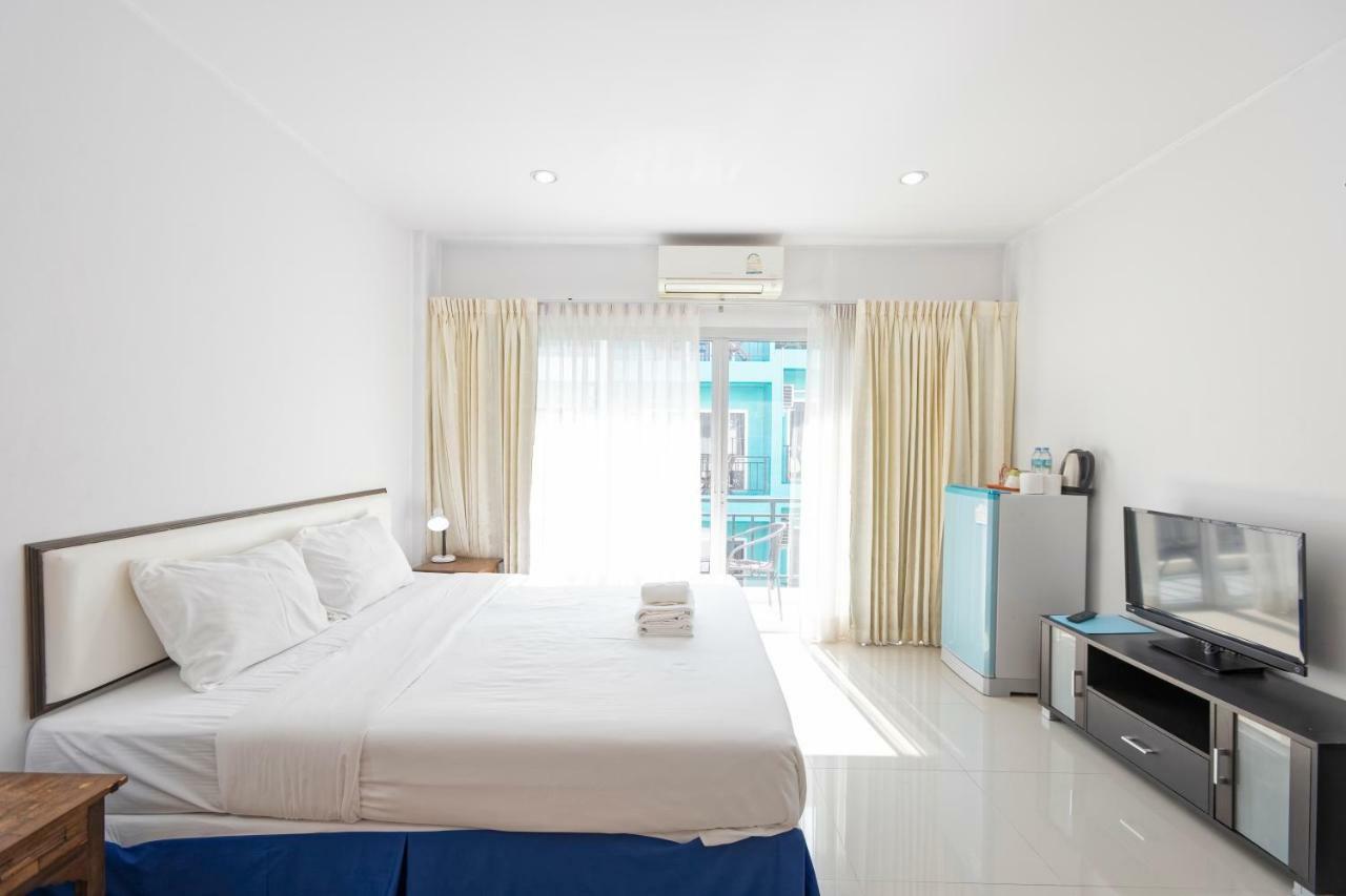 White Sky Boutique Hotel Patong Buitenkant foto